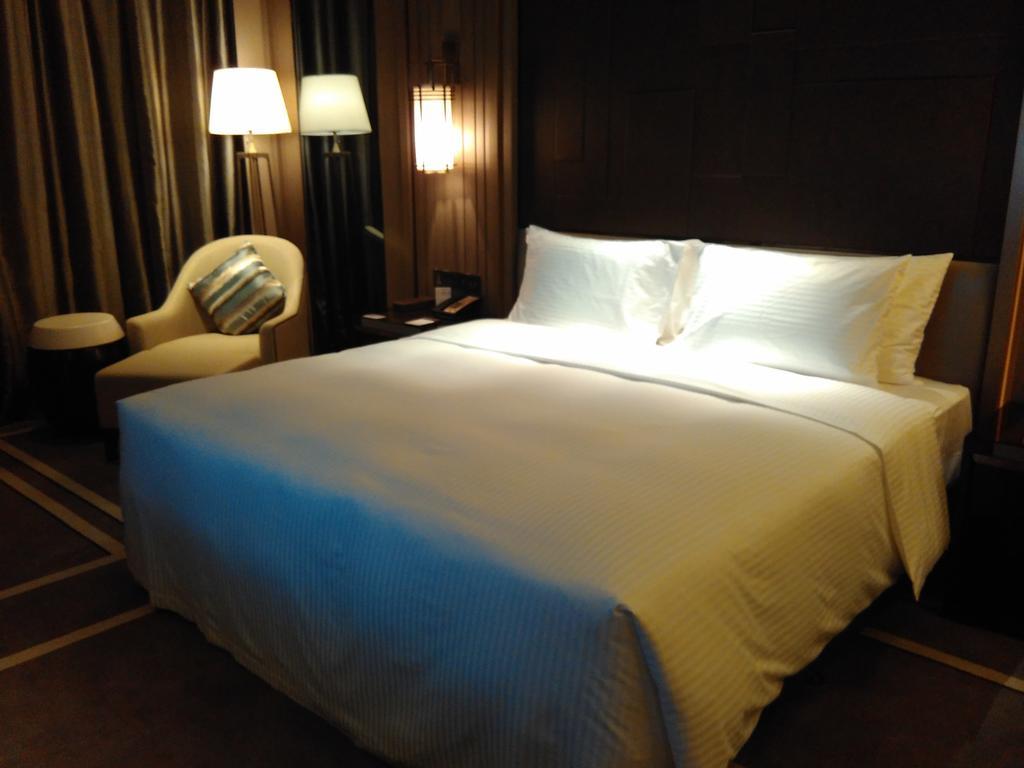 Wanda Realm Hotel Дуньин Екстериор снимка
